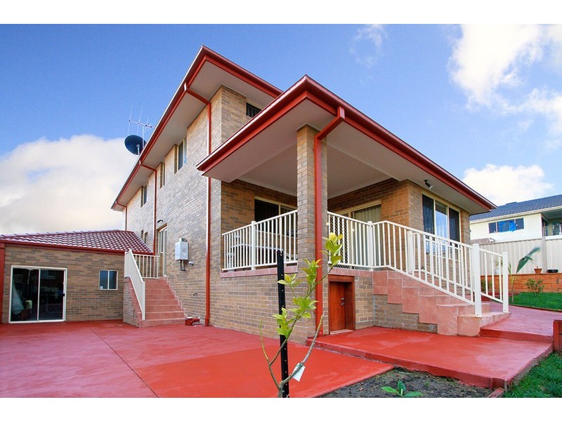 8 Inverie Court, Greenvale VIC 3059
