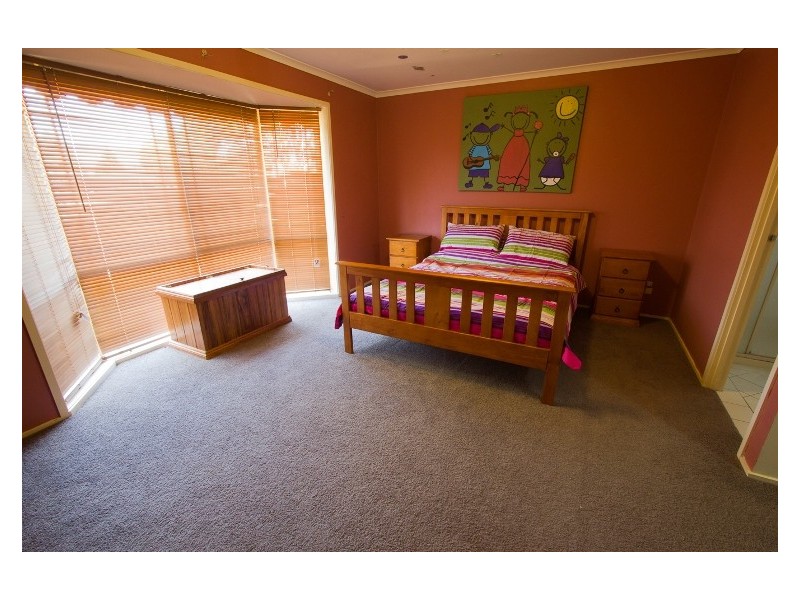 66  Bridgewater Road, Craigieburn VIC 3064