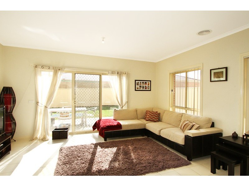 26 Malabar Street, Roxburgh Park VIC 3064