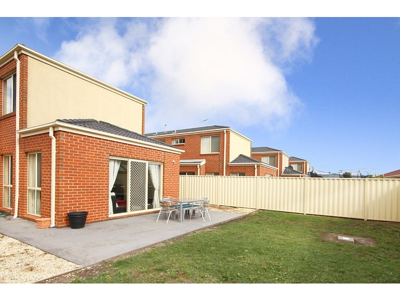 26 Malabar Street, Roxburgh Park VIC 3064