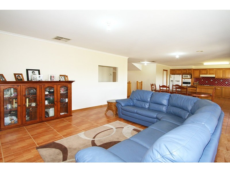 67 Dunfermline Avenue, Greenvale VIC 3059