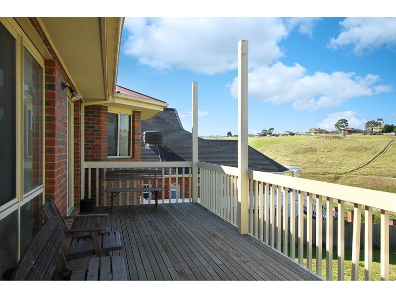 67 Dunfermline Avenue, Greenvale VIC 3059