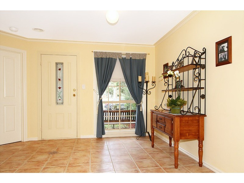 41 Almands Avenue, Roxburgh Park VIC 3064