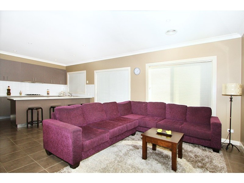 23 Donvale Avenue, Roxburgh Park VIC 3064