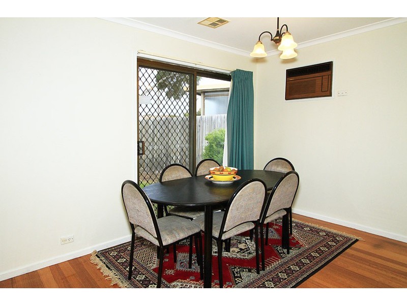 9 North Circular Road, Gladstone Park VIC 3043