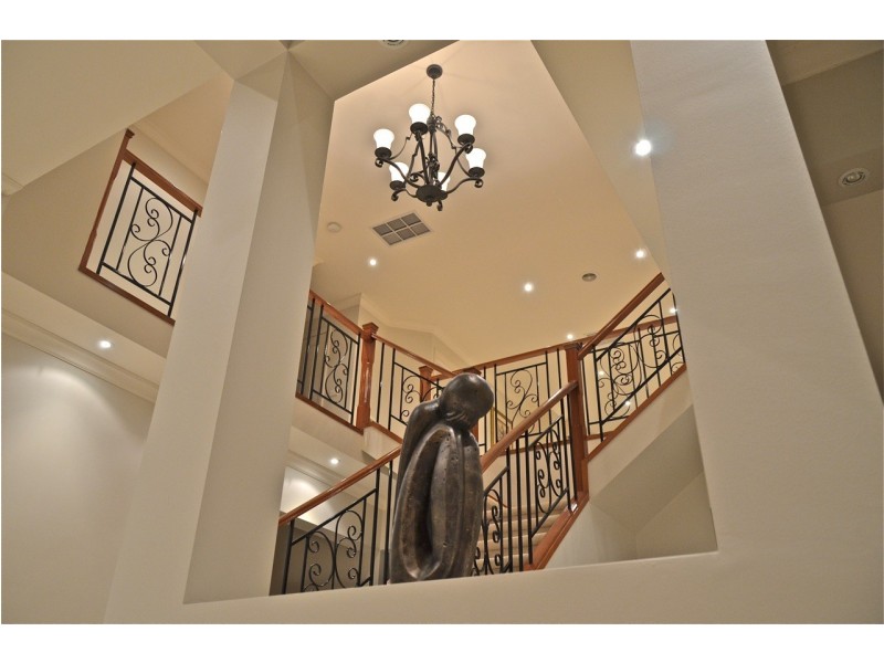 14 Lewiston Grove, Greenvale VIC 3059