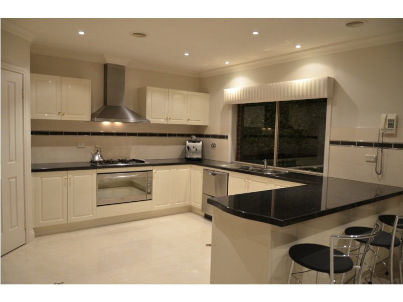 14 Lewiston Grove, Greenvale VIC 3059