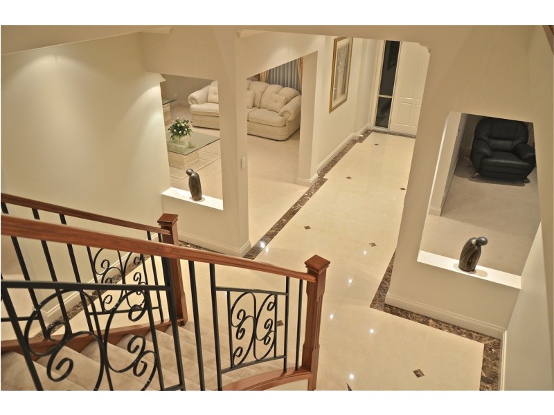 14 Lewiston Grove, Greenvale VIC 3059