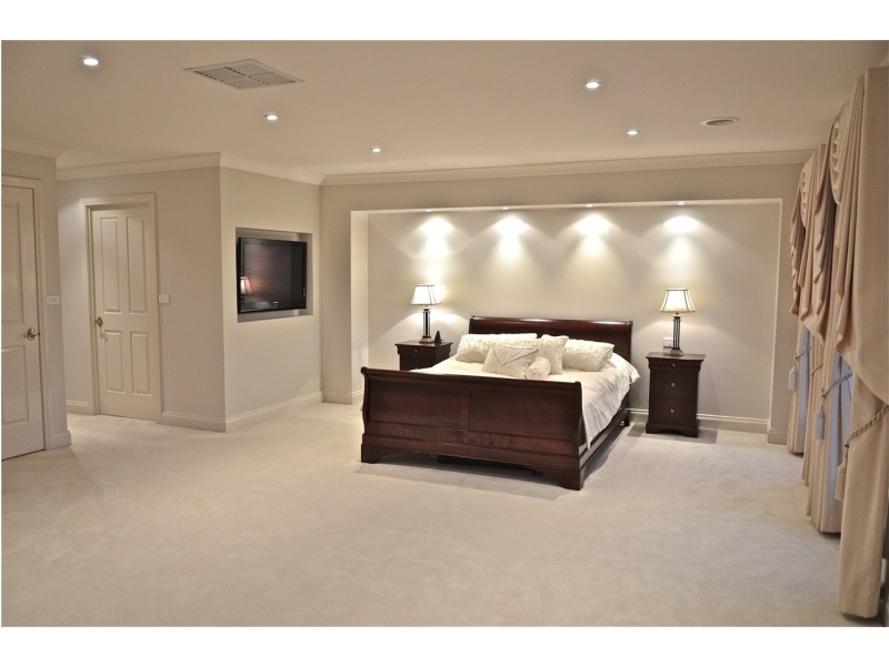 14 Lewiston Grove, Greenvale VIC 3059