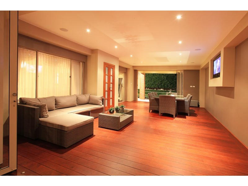 14 Lewiston Grove, Greenvale VIC 3059