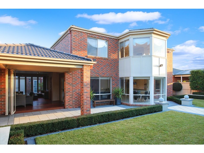 14 Lewiston Grove, Greenvale VIC 3059