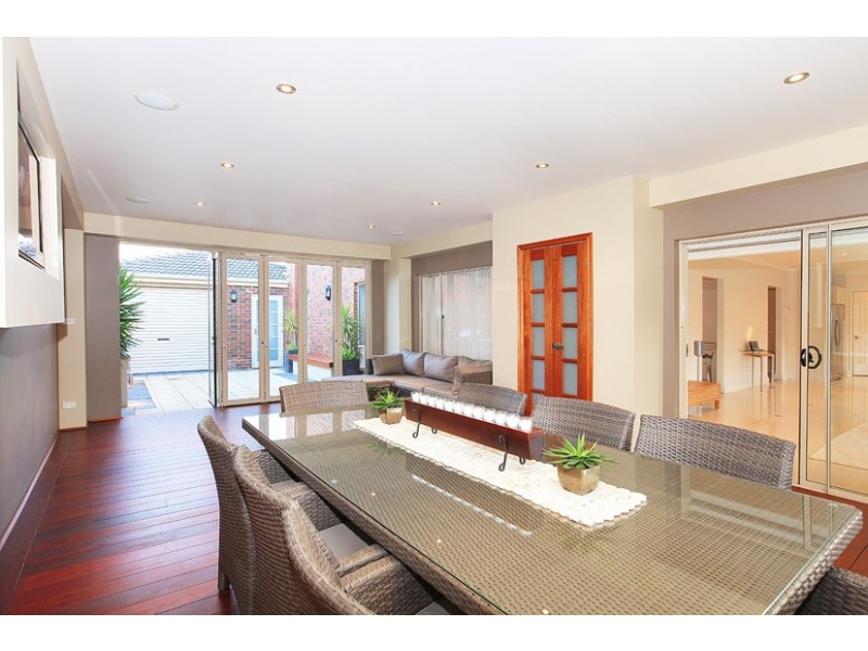 14 Lewiston Grove, Greenvale VIC 3059