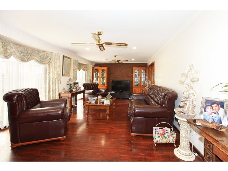 13 Lee Street, Craigieburn VIC 3064