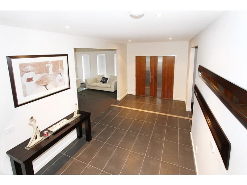 69 Clare Boulevard, Greenvale VIC 3059