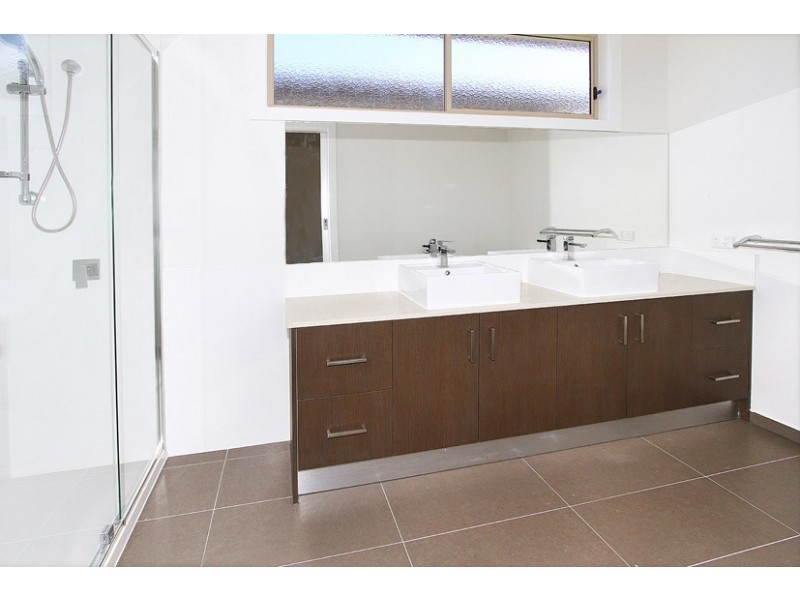 1/310 Mickleham Road, Westmeadows VIC 3049