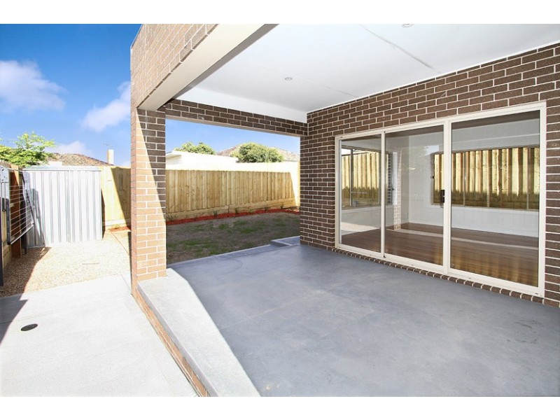 2/310 Mickleham Road, Westmeadows VIC 3049