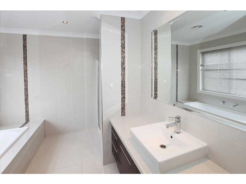 36 Fraserburgh Crescent, Greenvale VIC 3059