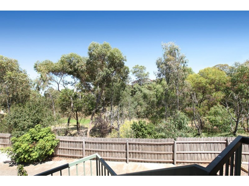 2/7 Tindale Court, Attwood VIC 3049