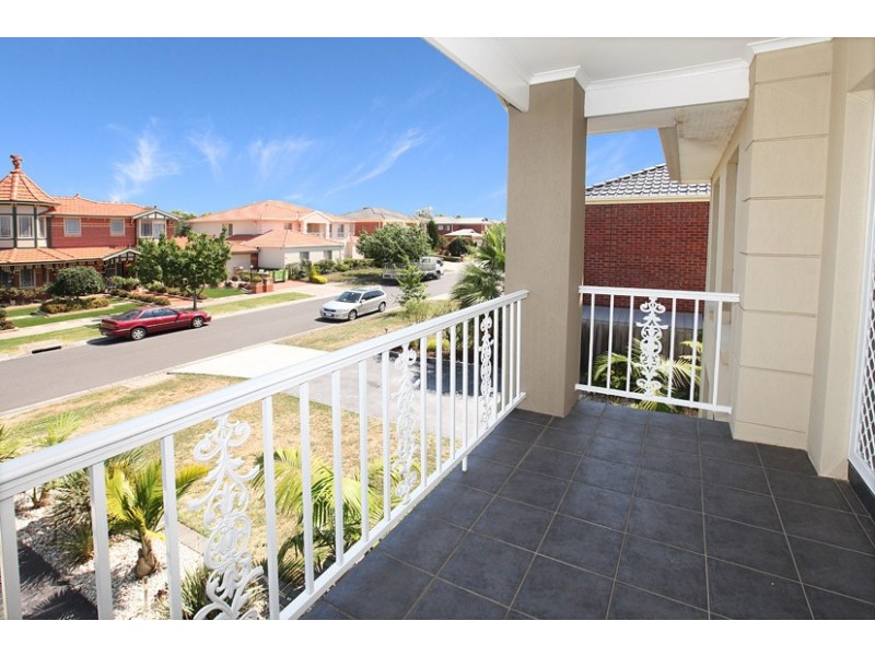 6 MacMillan Avenue, Greenvale VIC 3059