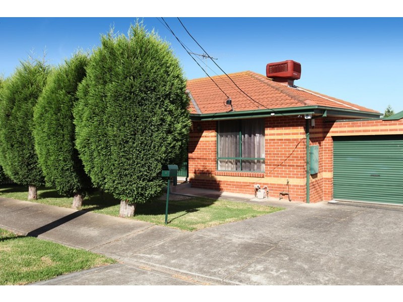 1C Grevillia Road, Oak Park VIC 3046