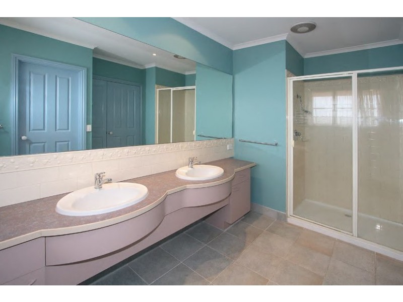 91 Normanby Drive, Greenvale VIC 3059