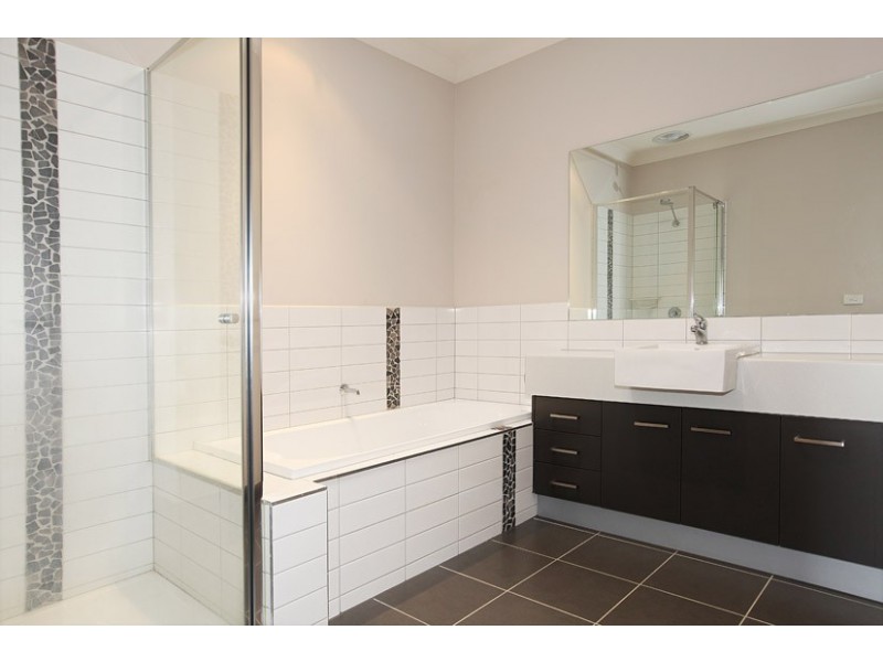 3/226 Windrock Avenue, Craigieburn VIC 3064