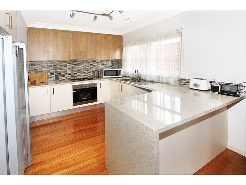 1/9 Sylvester Street, Oak Park VIC 3046