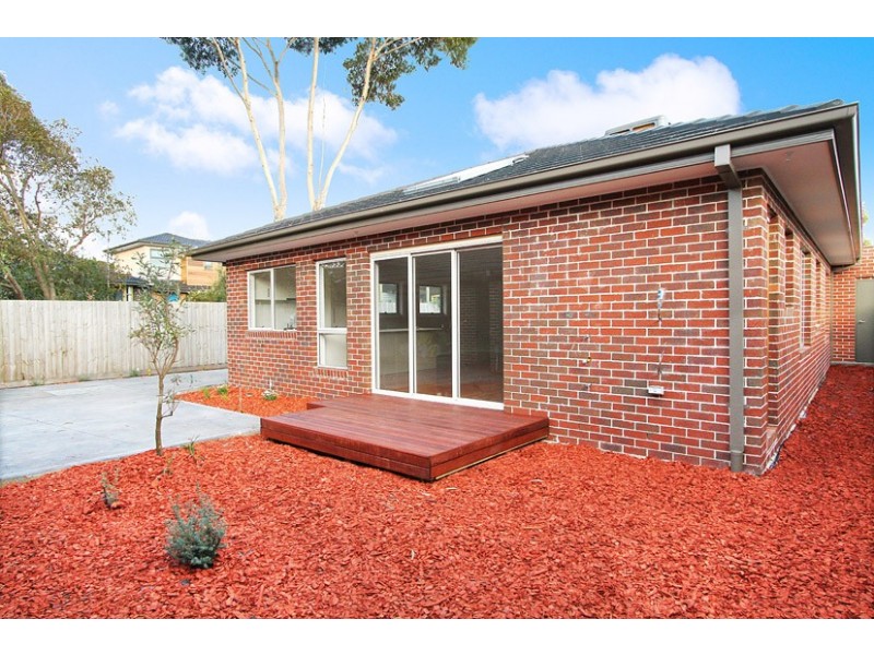 2/9 Sylvester Street, Oak Park VIC 3046