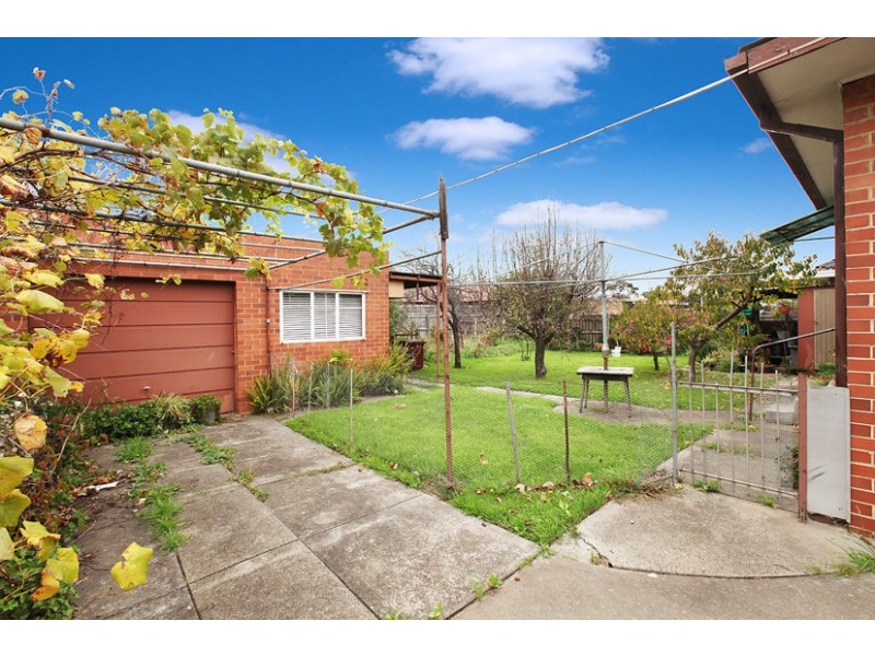 11 Carol Grove, Tullamarine VIC 3043