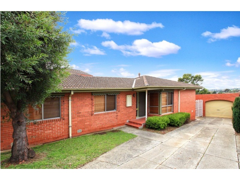 5 Drake Close, Gladstone Park VIC 3043