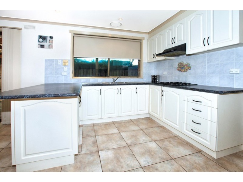 67 Harricks Crescent, Attwood VIC 3049