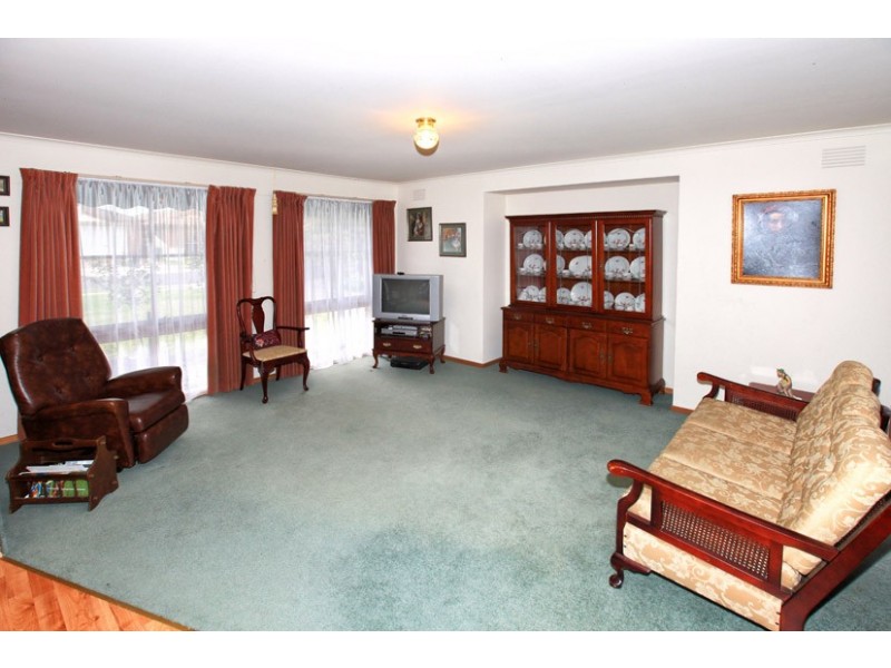 27 Hornsby Avenue, Westmeadows VIC 3049