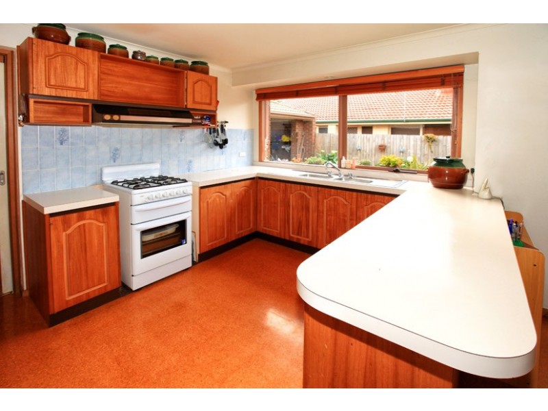 27 Hornsby Avenue, Westmeadows VIC 3049