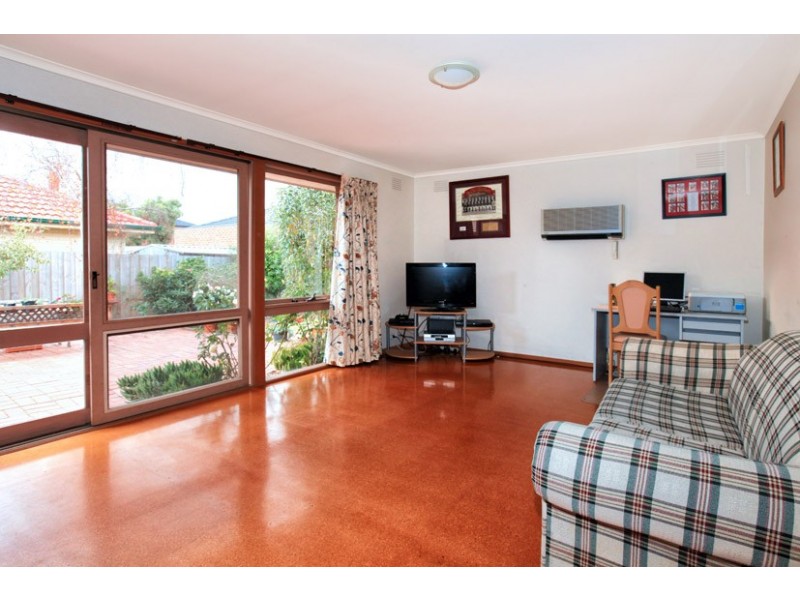 27 Hornsby Avenue, Westmeadows VIC 3049