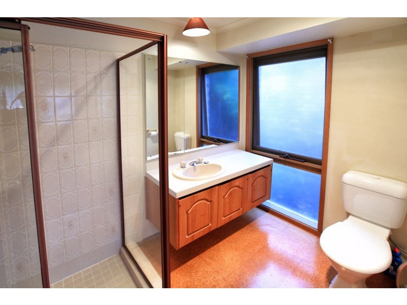 27 Hornsby Avenue, Westmeadows VIC 3049