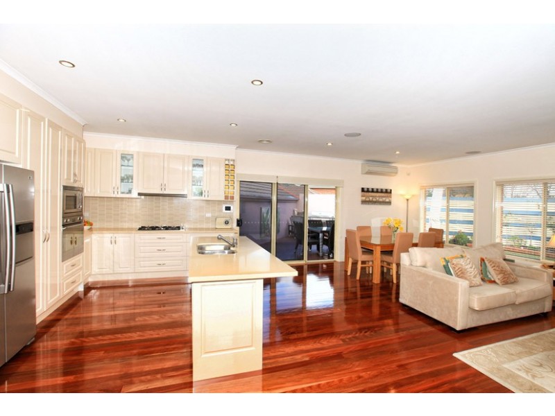 5 The Crest, Attwood VIC 3049