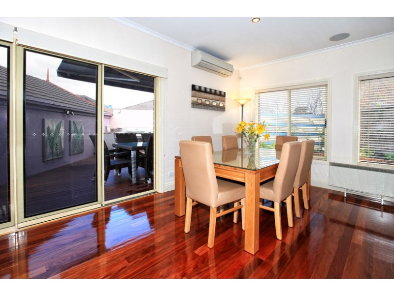 5 The Crest, Attwood VIC 3049