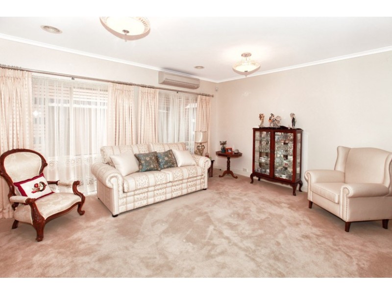 5 The Crest, Attwood VIC 3049