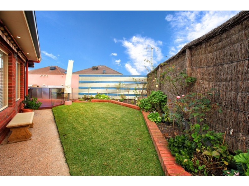 5 The Crest, Attwood VIC 3049