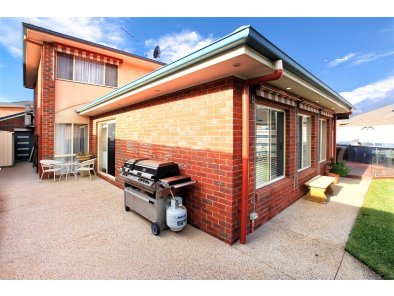 5 The Crest, Attwood VIC 3049