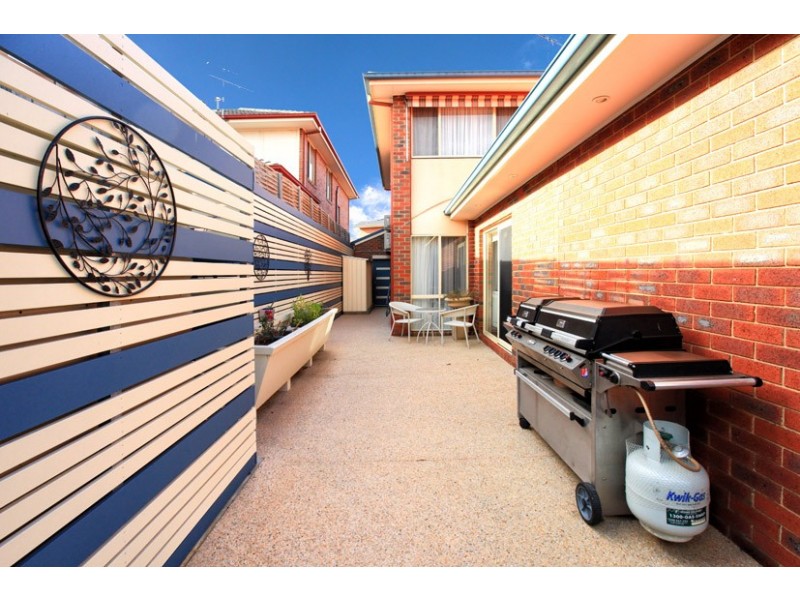 5 The Crest, Attwood VIC 3049