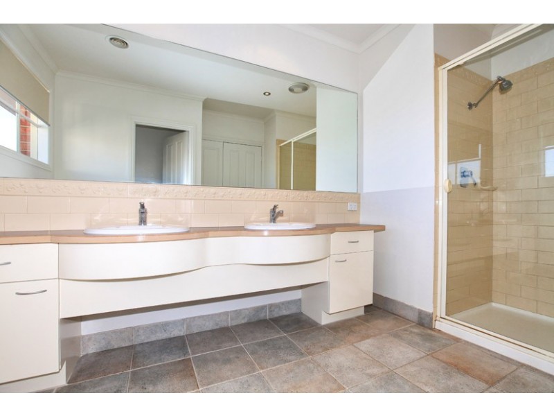 91 Normanby Drive, Greenvale VIC 3059