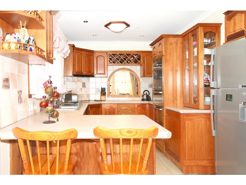 3 Bede Court, Gladstone Park VIC 3043