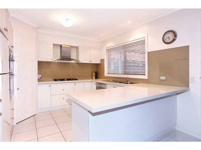 12 Kircaldy Court, Greenvale VIC 3059