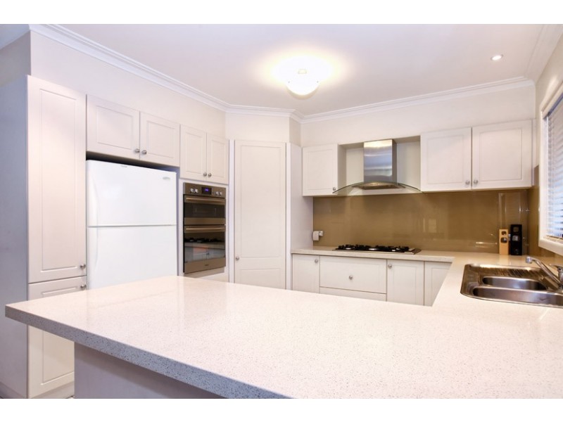 12 Kircaldy Court, Greenvale VIC 3059