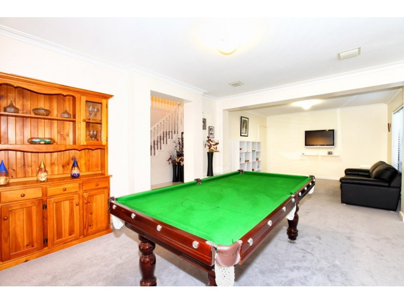 12 Kircaldy Court, Greenvale VIC 3059
