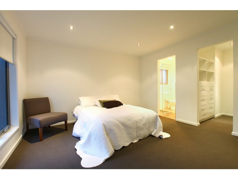 6 Hyton Close, Westmeadows VIC 3049