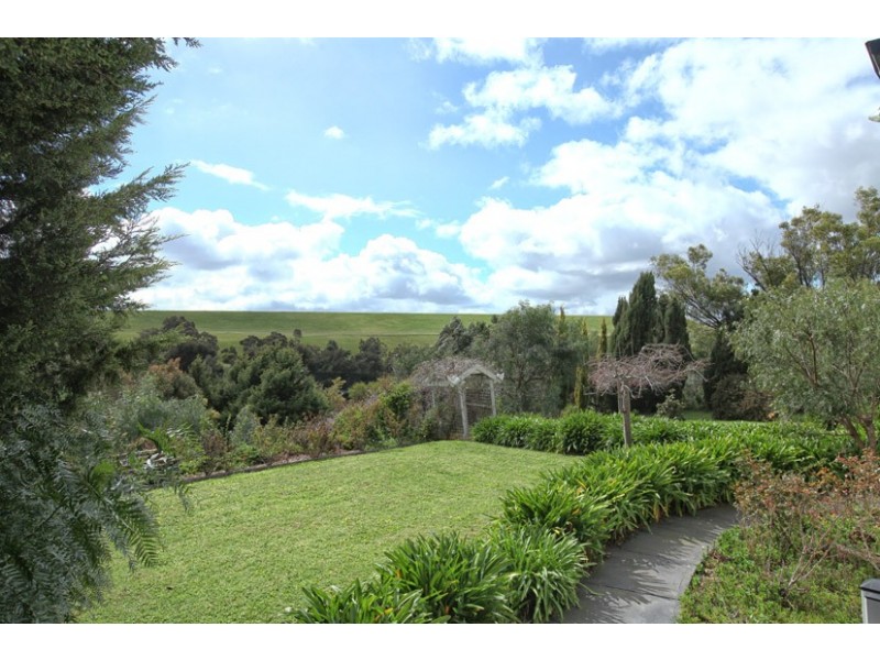 21 Bridlington Drive, Greenvale VIC 3059