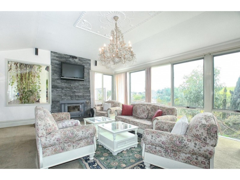 21 Bridlington Drive, Greenvale VIC 3059