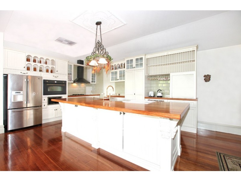 21 Bridlington Drive, Greenvale VIC 3059